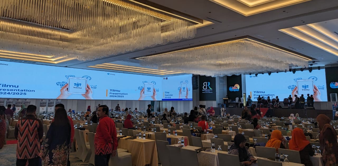 Yilmu presentation at national educators' conference hall